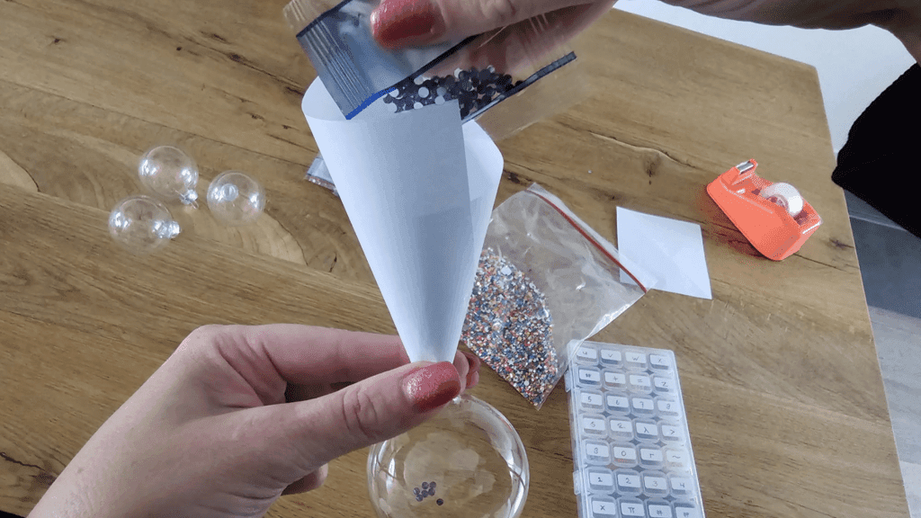 Zelf een Diamond Painting kerstbal maken