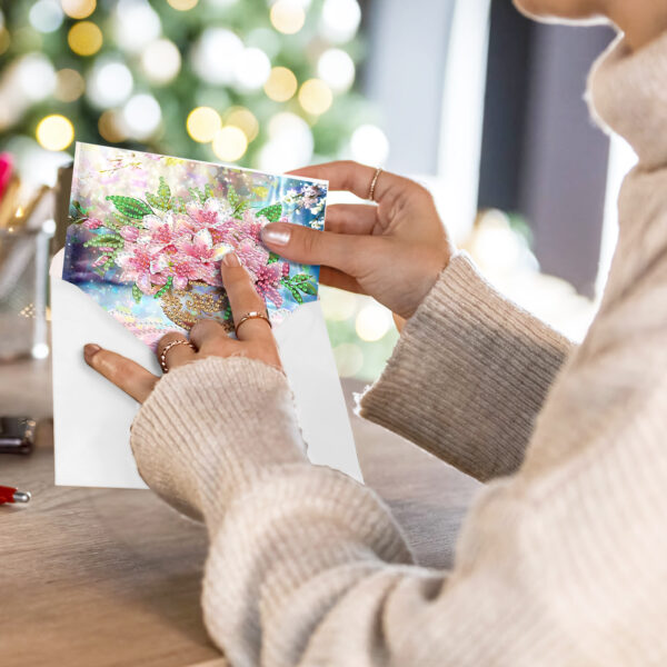 Diamond Painting kaart met pastelroze bloemen en sierlijke vaas