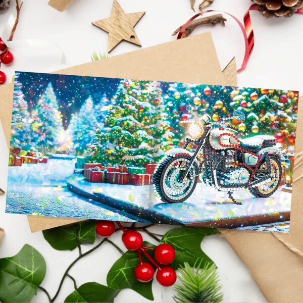 Kerstkaart met motor in winterse setting