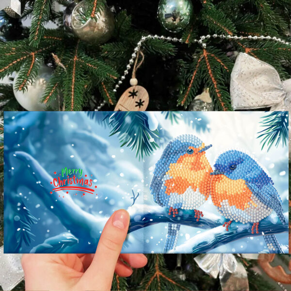 Diamond Painting kerstkaart met twee roodborstjes tussen hulst